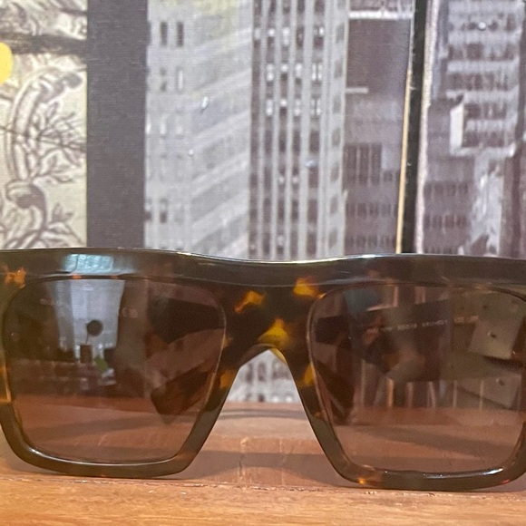 Authentic Miu Miu 10ws 55 Tortoiseshell Sunglasses For Women.New! - Picture 4 of 5